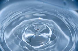 Wasser, Informationen von Martina Merländer, Naturheilkunde und Osteopathie in Berlin.